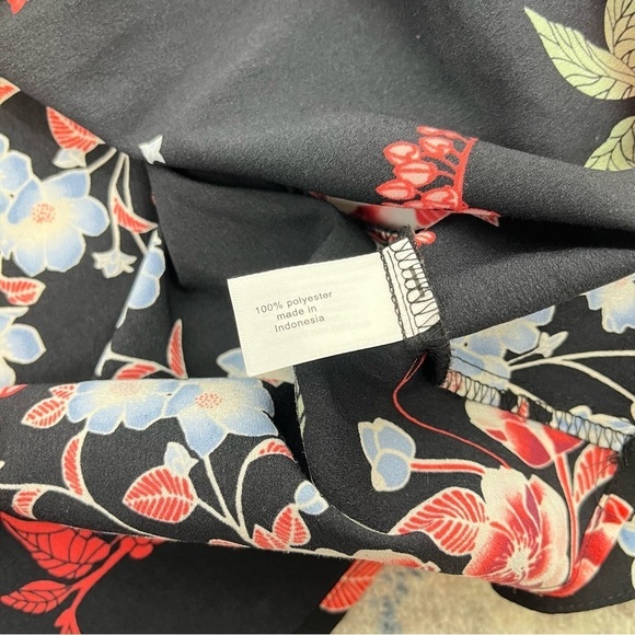 2/$25 Lane Bryant Black Floral Business Casual Lightweight Tie Front Blouse 18 - Picture 11 of 12